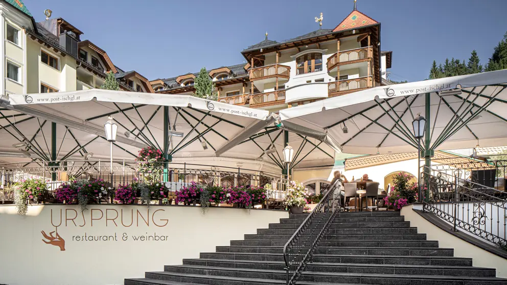 Hotel Post Ischgl Outdoor Dining Entrance