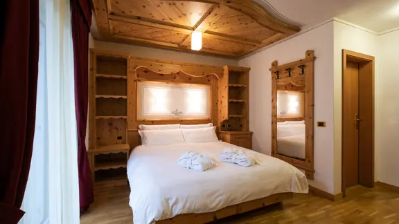Standard bedroom