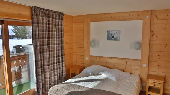 Twin Bedroom