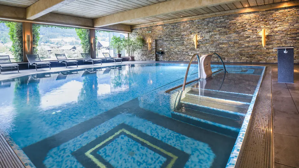 Hotel Tiefenbrunner Kitzbuhel Swimming Pool 2