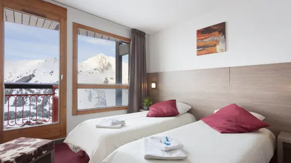 Twin bedroom 
