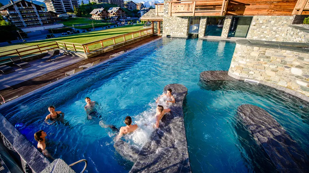 Hotel 4 Valleys Nendaz Swimming Pool 2