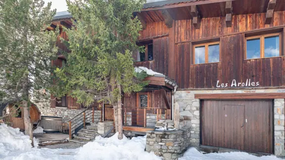 Chalet Les Arolles Tignes Exterior (1)
