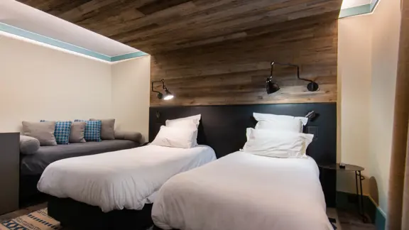 Twin bedroom