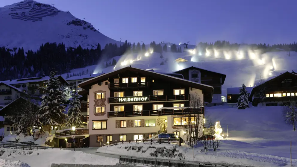 Hotel Haldenhof Lech Exterior