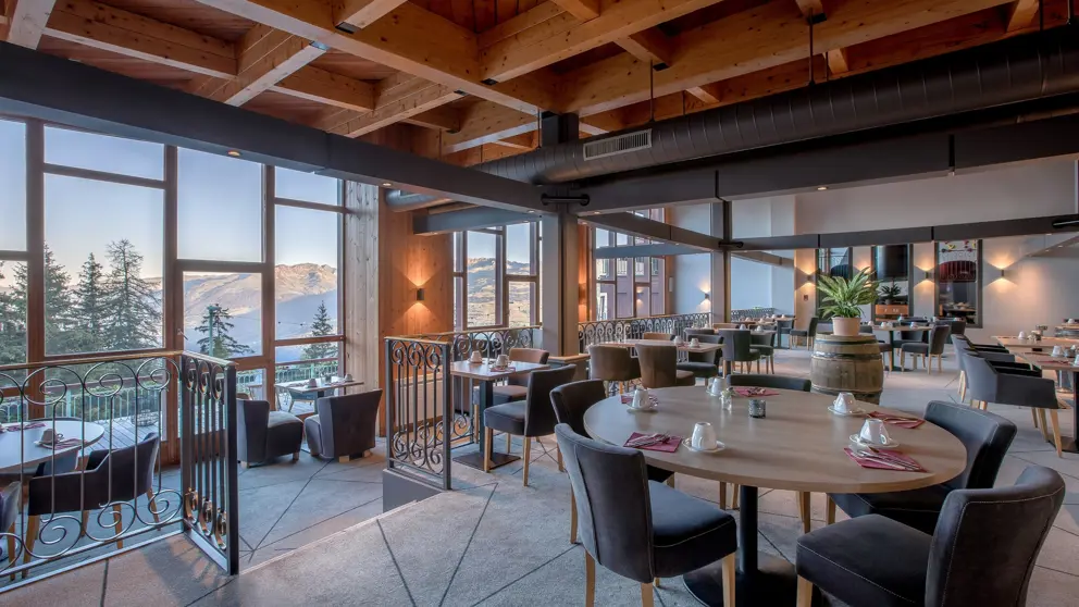 Altezza Hotel And Spa Les Arcs Restaurant 10