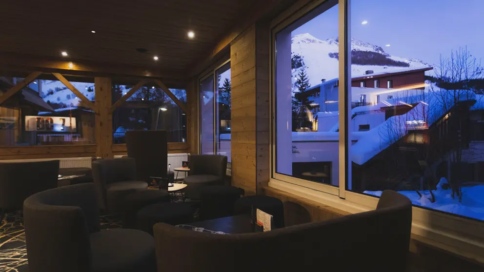Base Camp Lodge Les Deux Alpes Bar Area