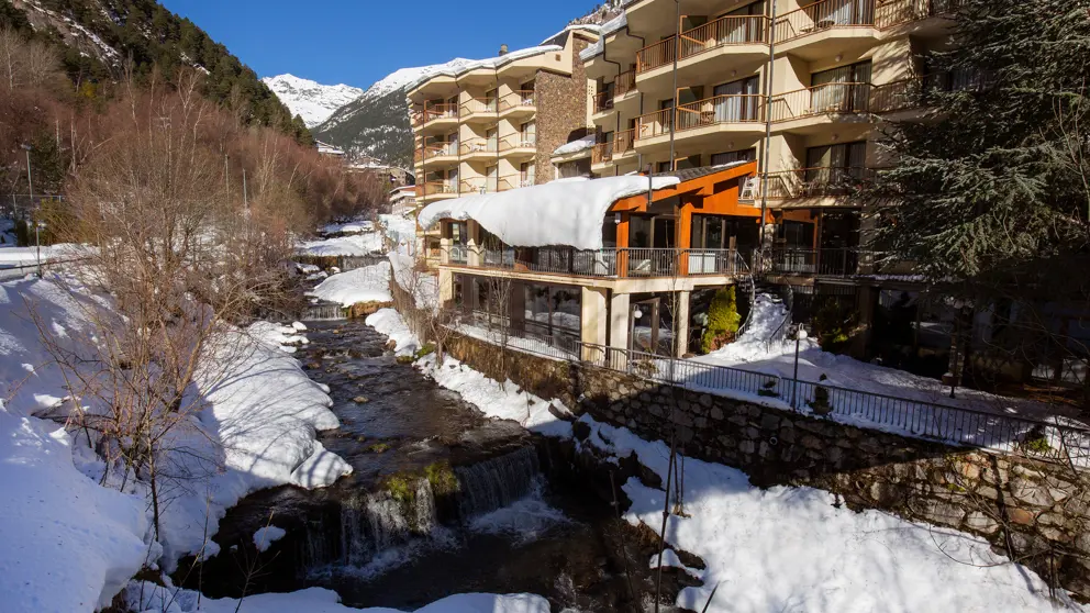Hotel Sant Gothard Arinsal Exterior