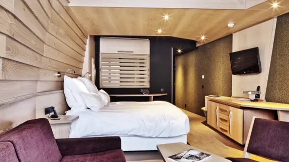 Club bedroom