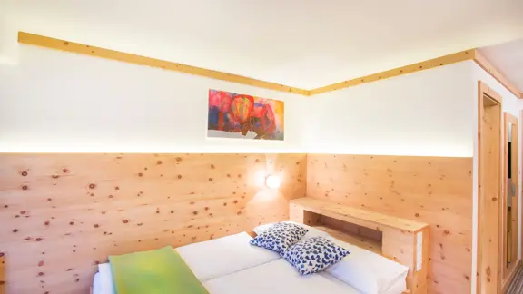 Herzerl room