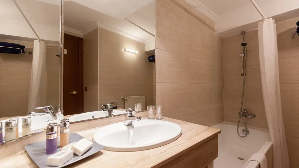 Hotel Montane Arinsal Typical Ensuite