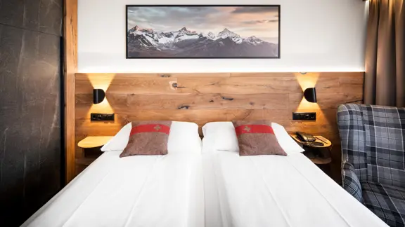 Deluxe twin bedroom