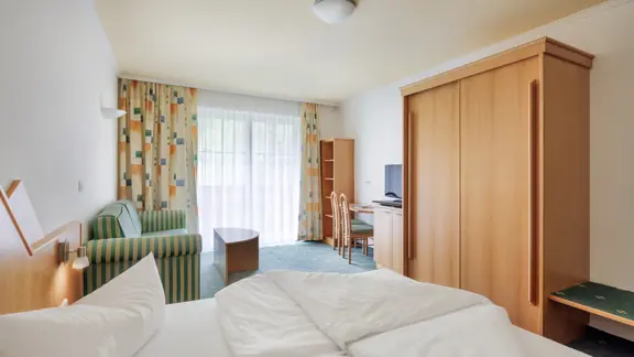Alpenrose room