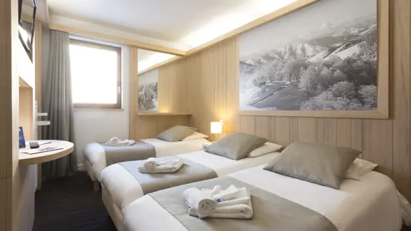 Triple bedroom