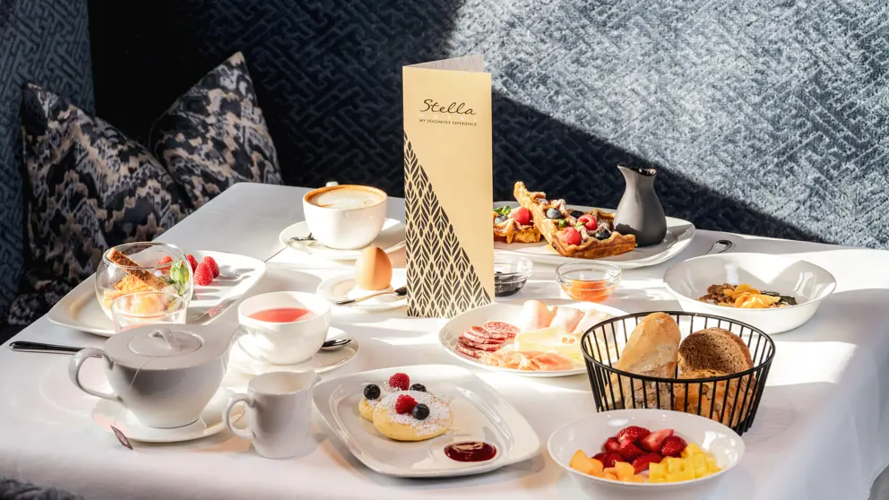 Hotel Stella, Selva, Dolomites, Breakfast