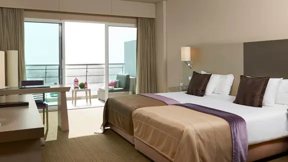 Twin Rooms