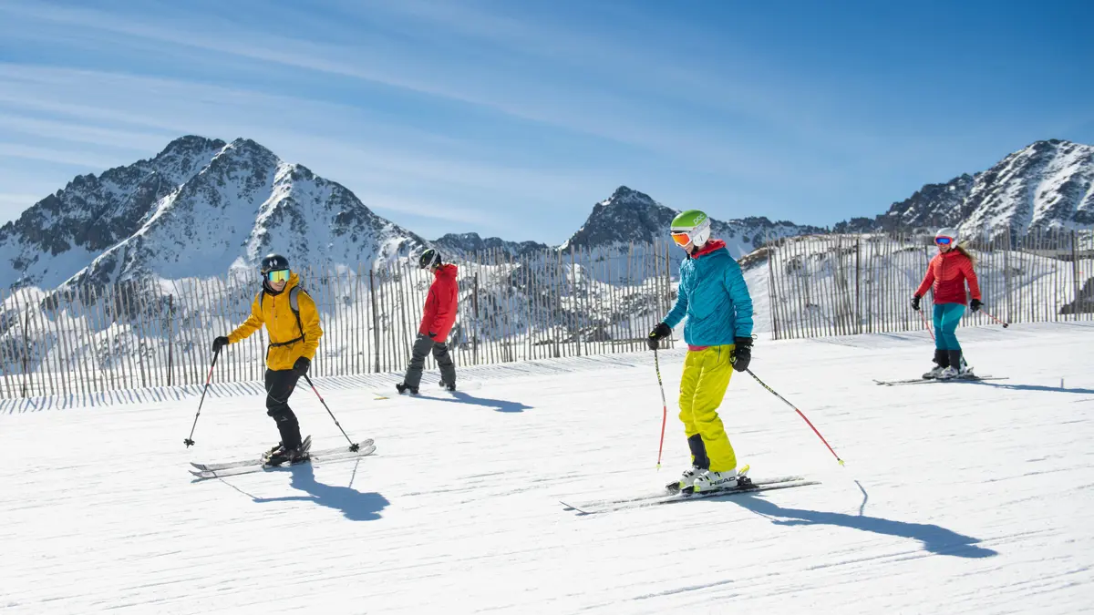 Skiers in Pas de la Casa