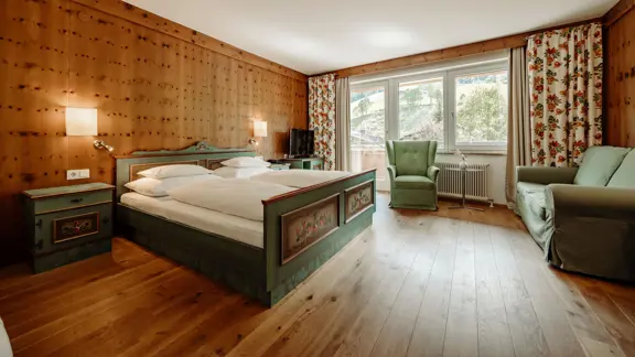 Zwölfer room