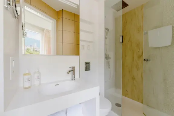 Cosy Mona ensuite