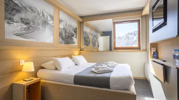 Twin Bedroom