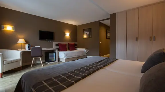 Triple Room