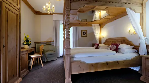 Superior bedroom