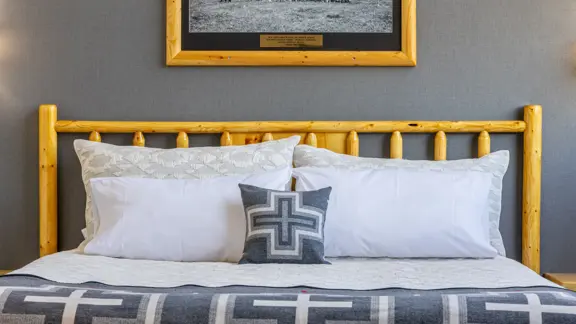 Deluxe king room