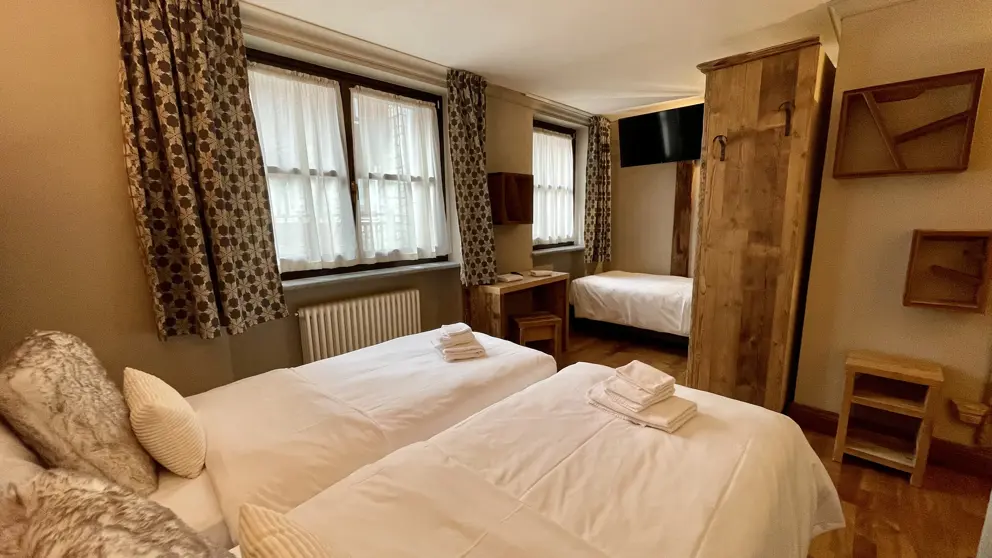 Inghams Italy Aosta Vally Cervinia Hotel Dragon Triple Room