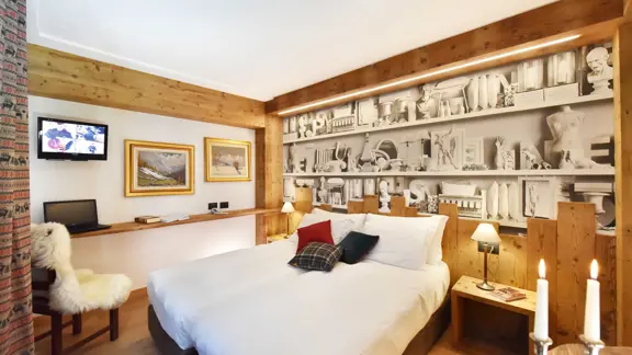 Twin Bedroom 