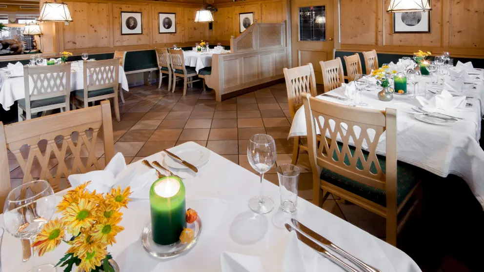 Hotel Tirolerhof Oberau Dining Room Copyright Thomas Trinkl