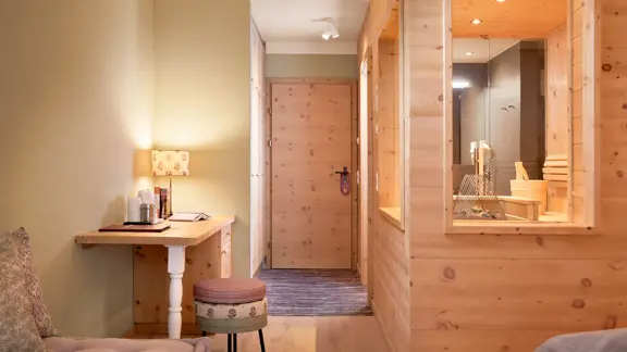 Pinzgauerin room