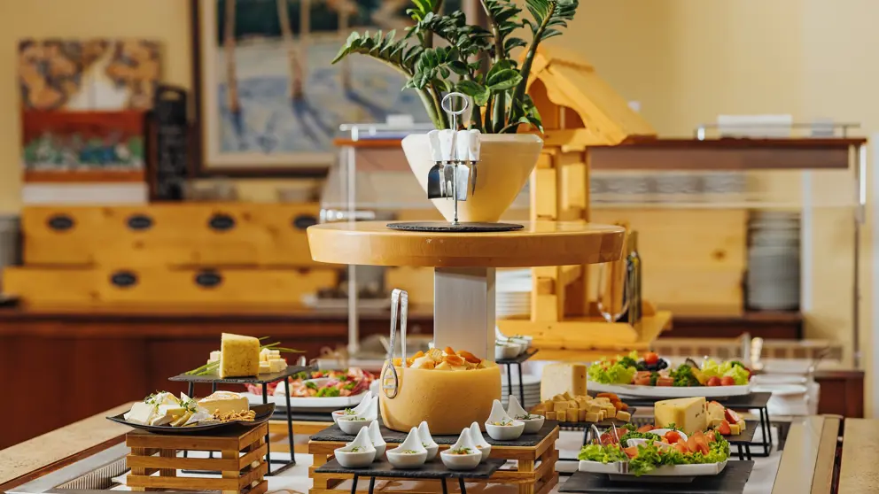 Ramada Hotel And Suites Kranjska Gora Breakfast Buffet