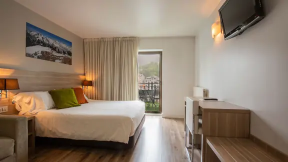 Quad room