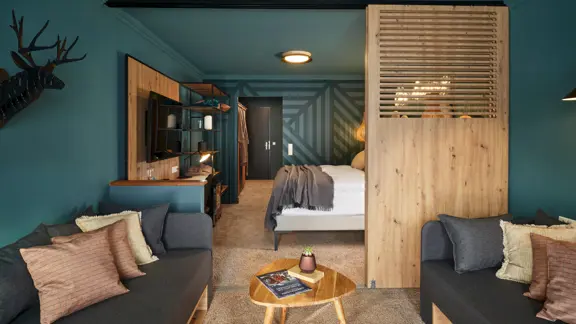 C4 room