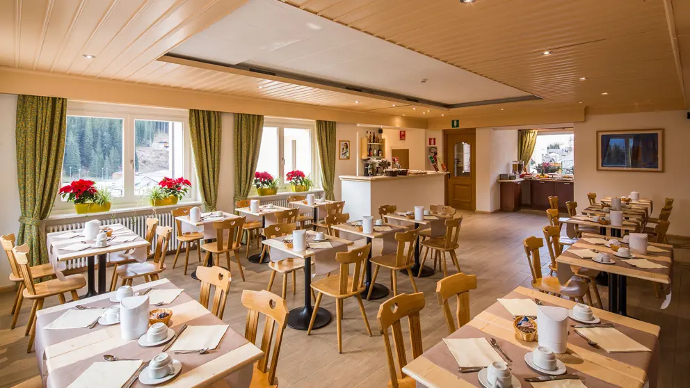 Inghams Italy Dolomites Arabba Garni Bellavista Restaurant