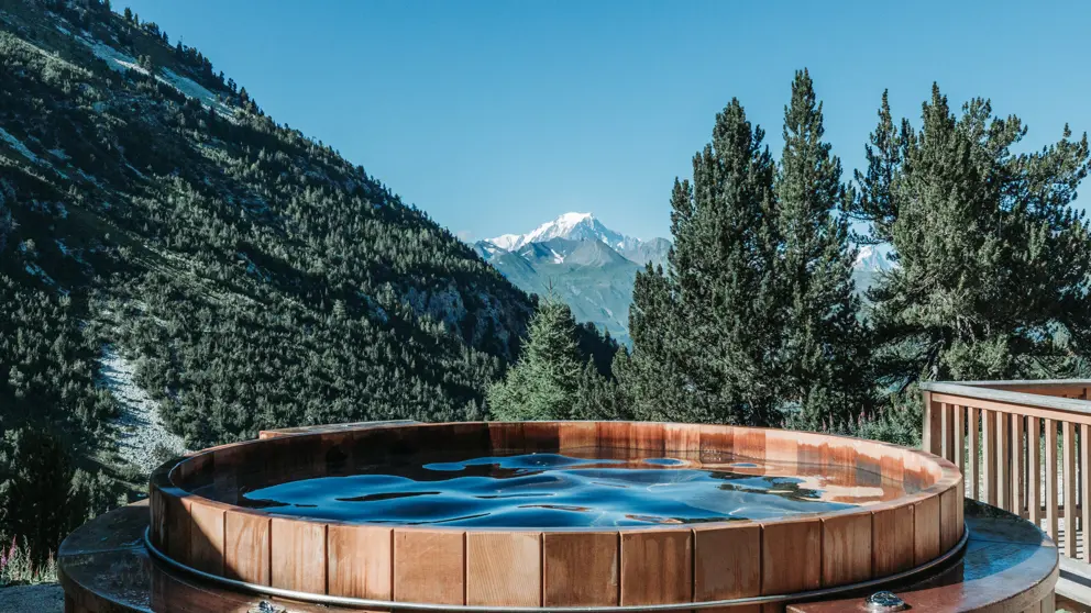 Arc 1950 Le Village Apartments Les Arcs Wellness Area Outdoor Hot Tub