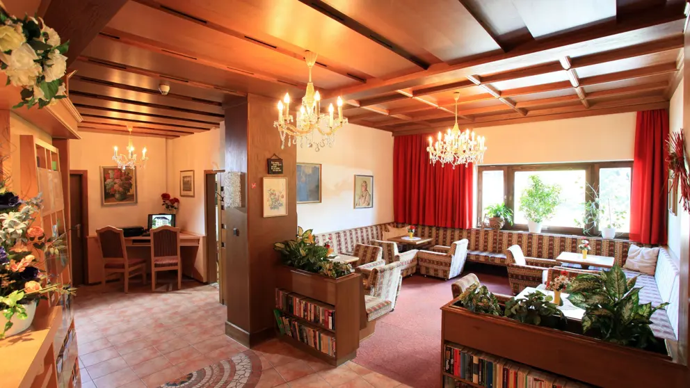 Hotel Dahoam Westendorf Lobby (1)