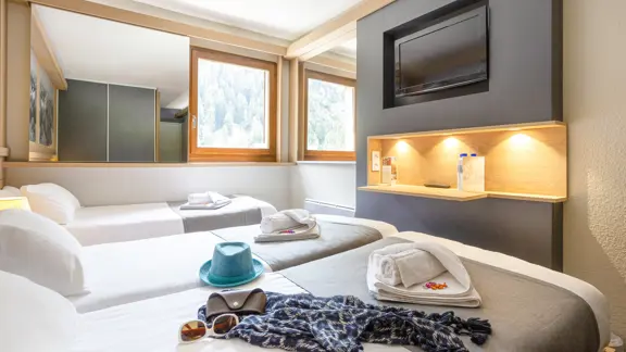 Triple Bedroom