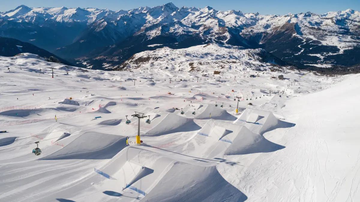 Madonna_Di_Campiglio_Italy_Snow_Park_Adobestock 354277611