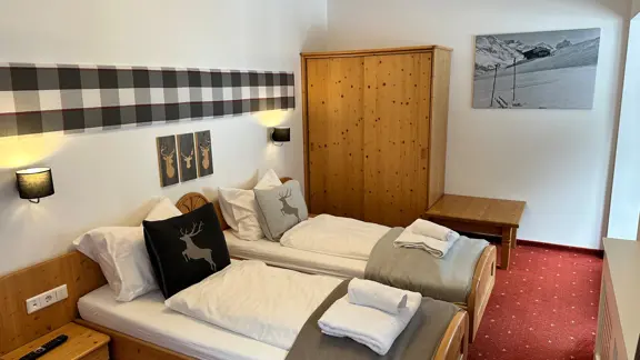 Room 4