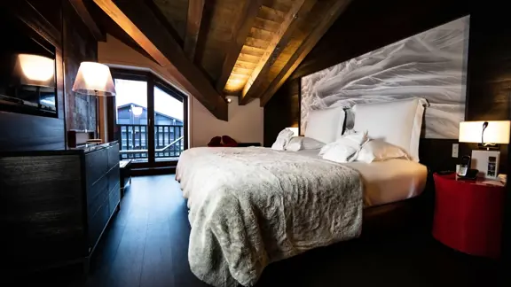 Suite bedroom