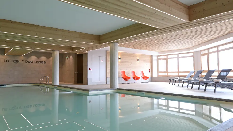Residence Le Coeur Des Loges Les Menuires .Pool