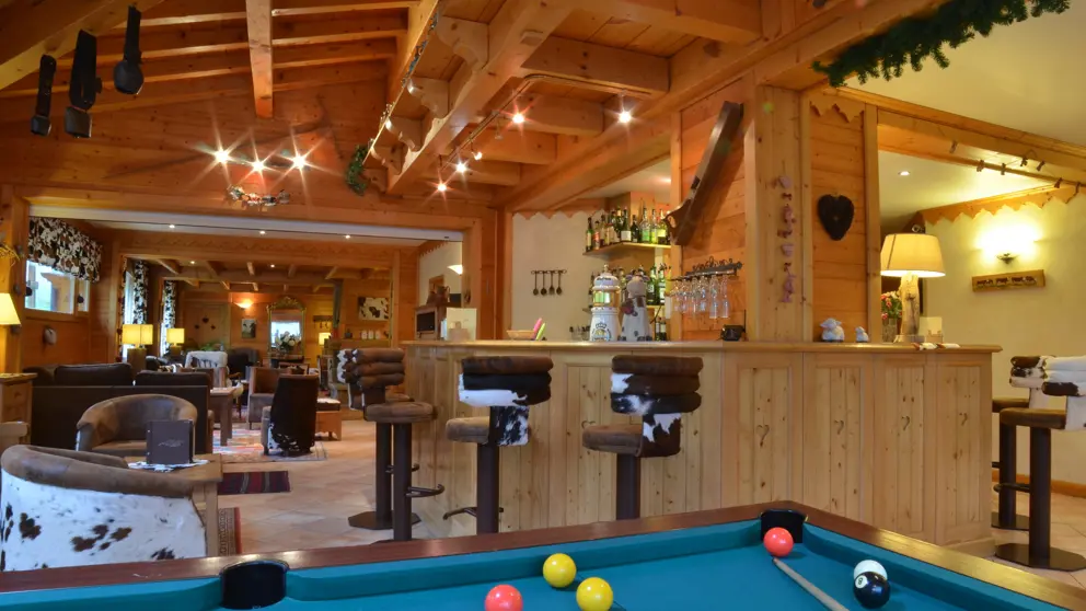 Hotel Clef Des Champs Morzine Bar Billiards