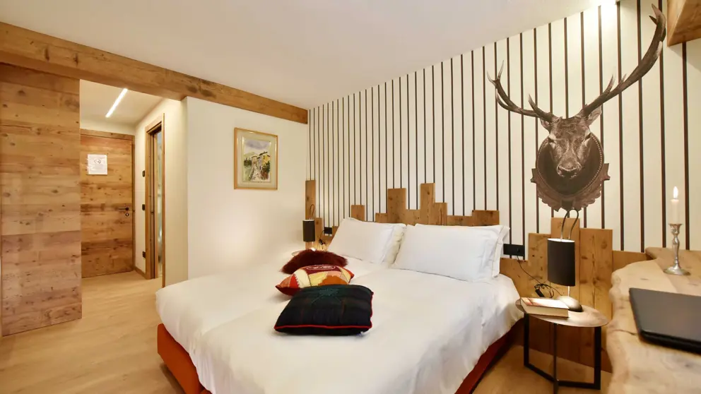 Inghams Italy Aosta Valley Cervinia Hotel Serenella Twin Bedroom 