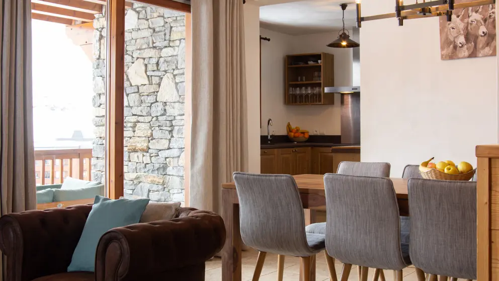 Chalet Noella Val Thorens Dining Area 2