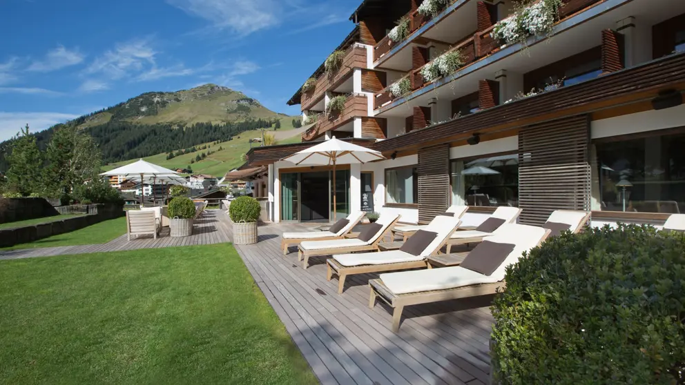 Hotel Der Berghof Lech Summer Gardens
