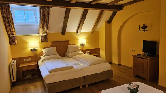 Eaves room