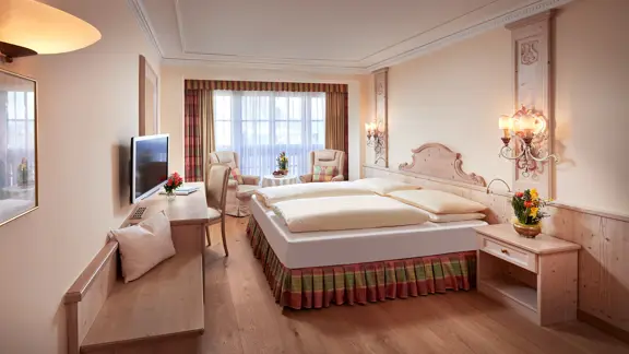 Deluxe Austrian twin room