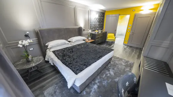 Prestige Room
