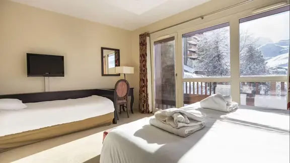 Triple room